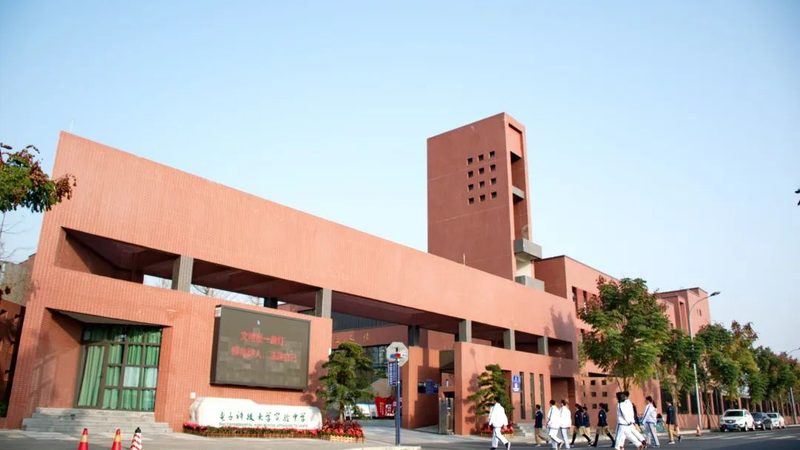 上海法拉电容生产厂家如何选择？关键指标揭秘